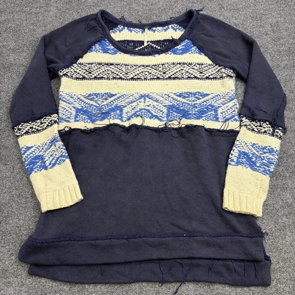 Free People Medium Blue Ivory Fair‎ Isle Raw Edge Boho Sweater Tunic Distressed